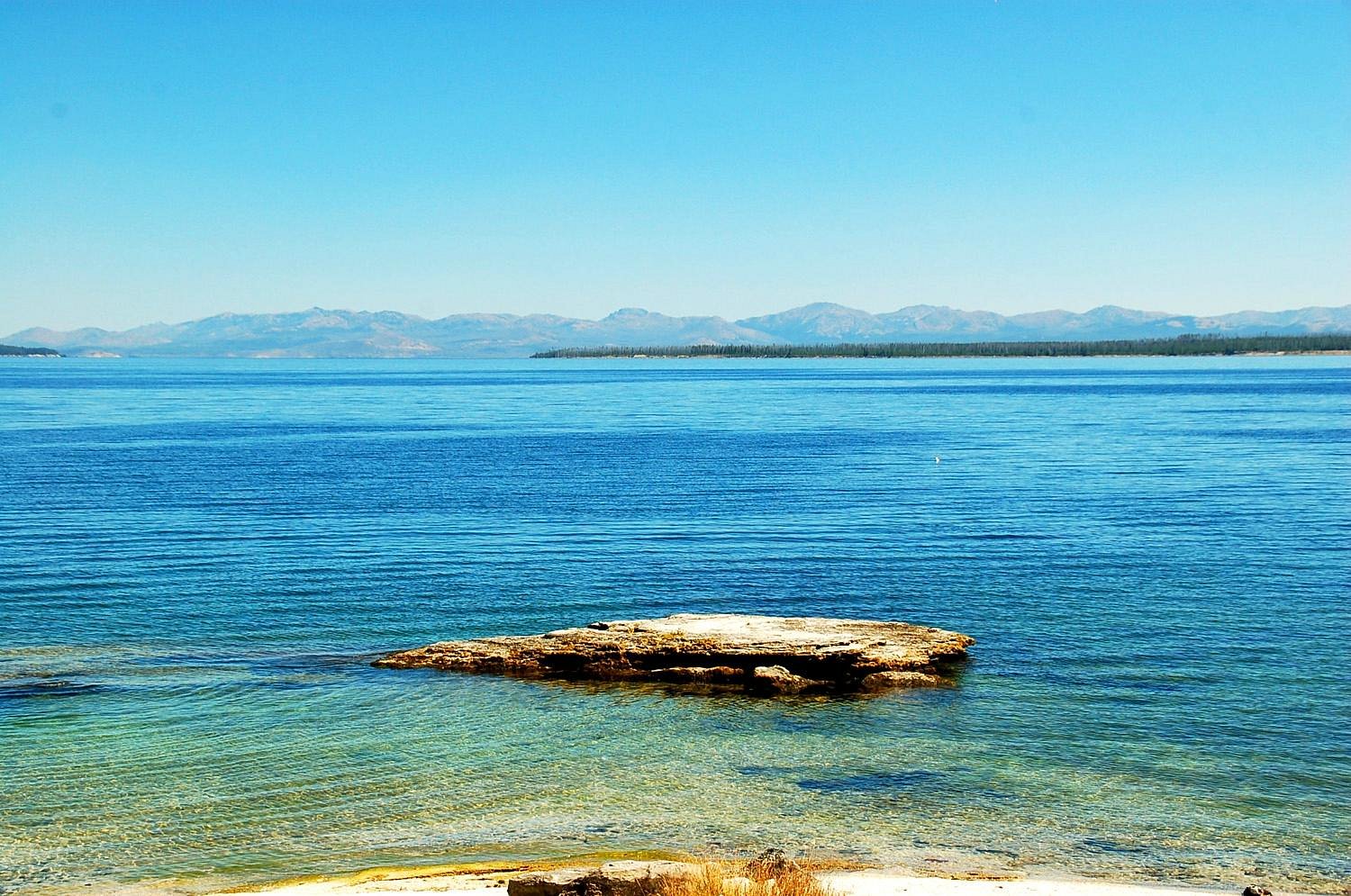 yellowstone-lake yellowstone-lake